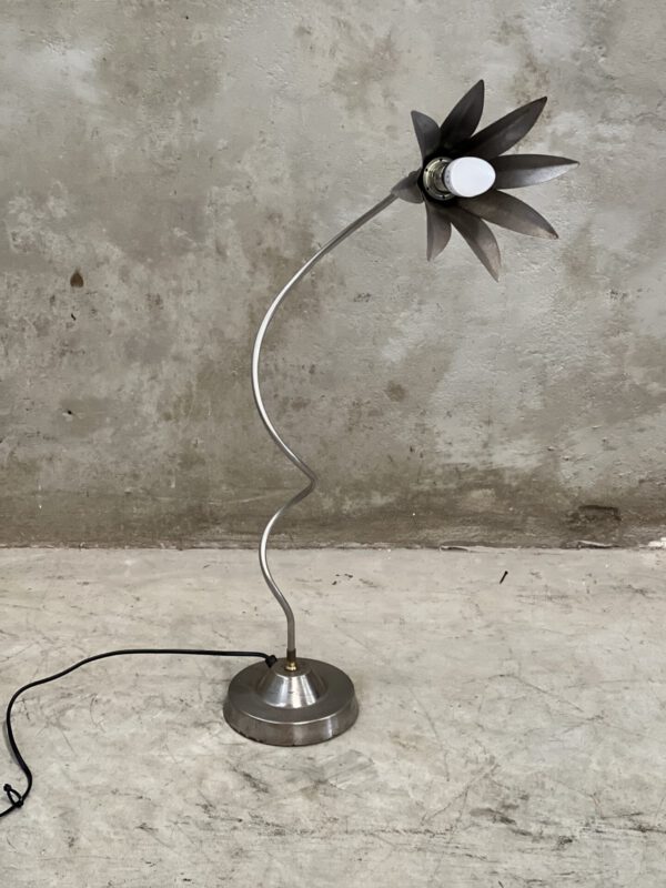 Vintage lamp, metalen bloem